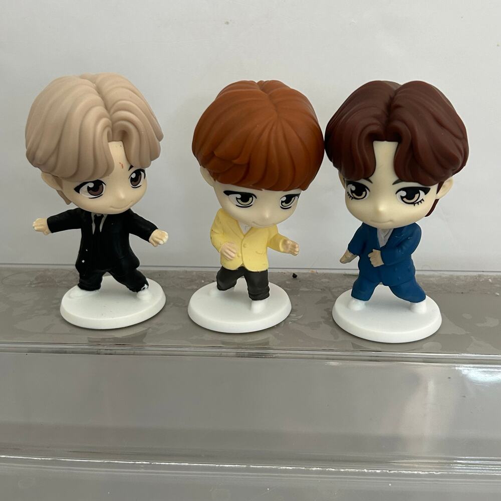 BTS McDonalds Figurine Set 2021 Complete HYBE Kpop Figures AM60 - Picture 4 of 6